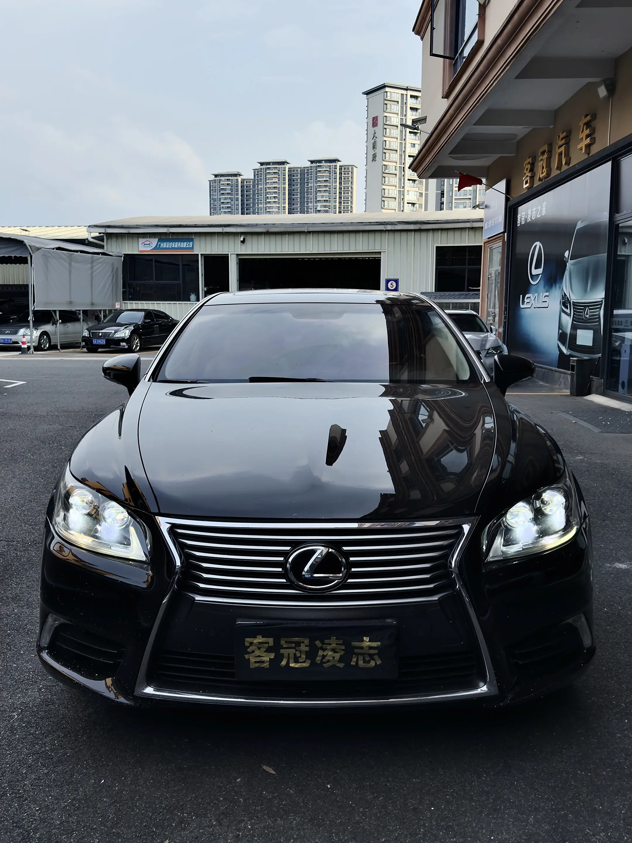 凌志最美末代V8
