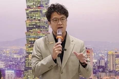 瑞媒专访   沈伯洋妄称：“当台湾人并不容易”

民进党台北市长参选人沈伯洋接受