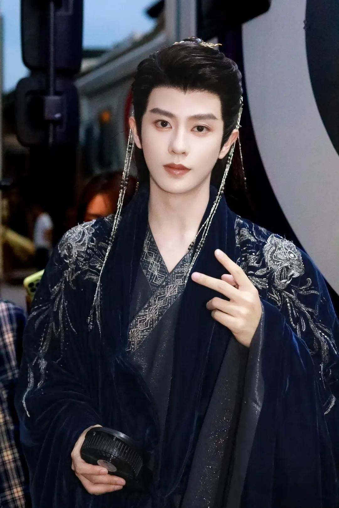 这个短剧演员刘润铭长的好帅啊，好符合长剧长相，比现在一些流量生长的还帅刘润铭 ​