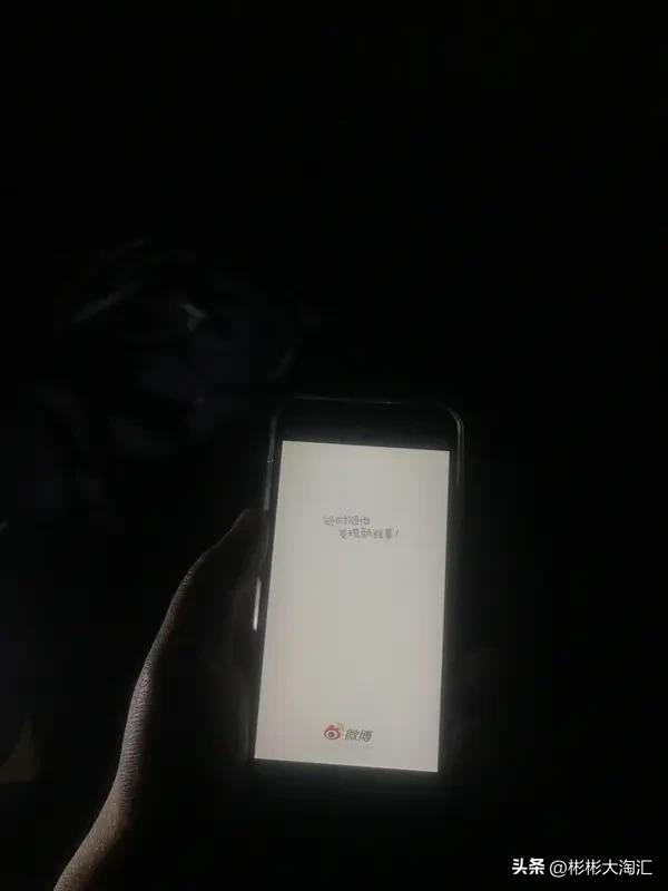 经常拉黑别人，心态可太复杂啦。就说女人拉黑别人，有时是情绪宣泄，可能你一句话惹她