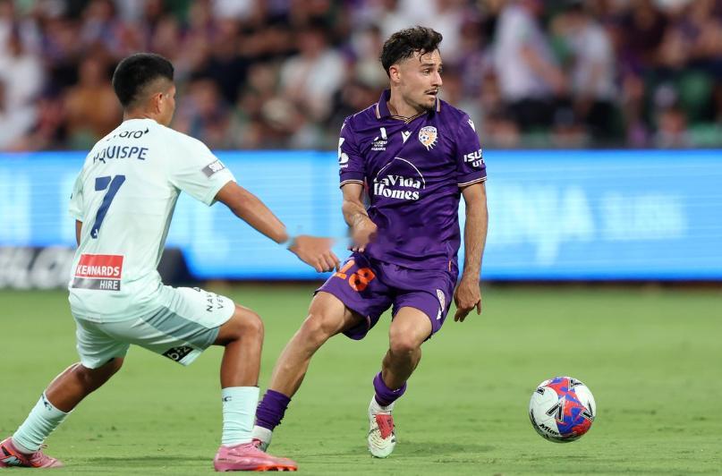 荷甲赫拉克勒斯俱乐部官方宣布，已经从澳超珀斯光荣签下澳大利亚U23国脚里斯·博兹