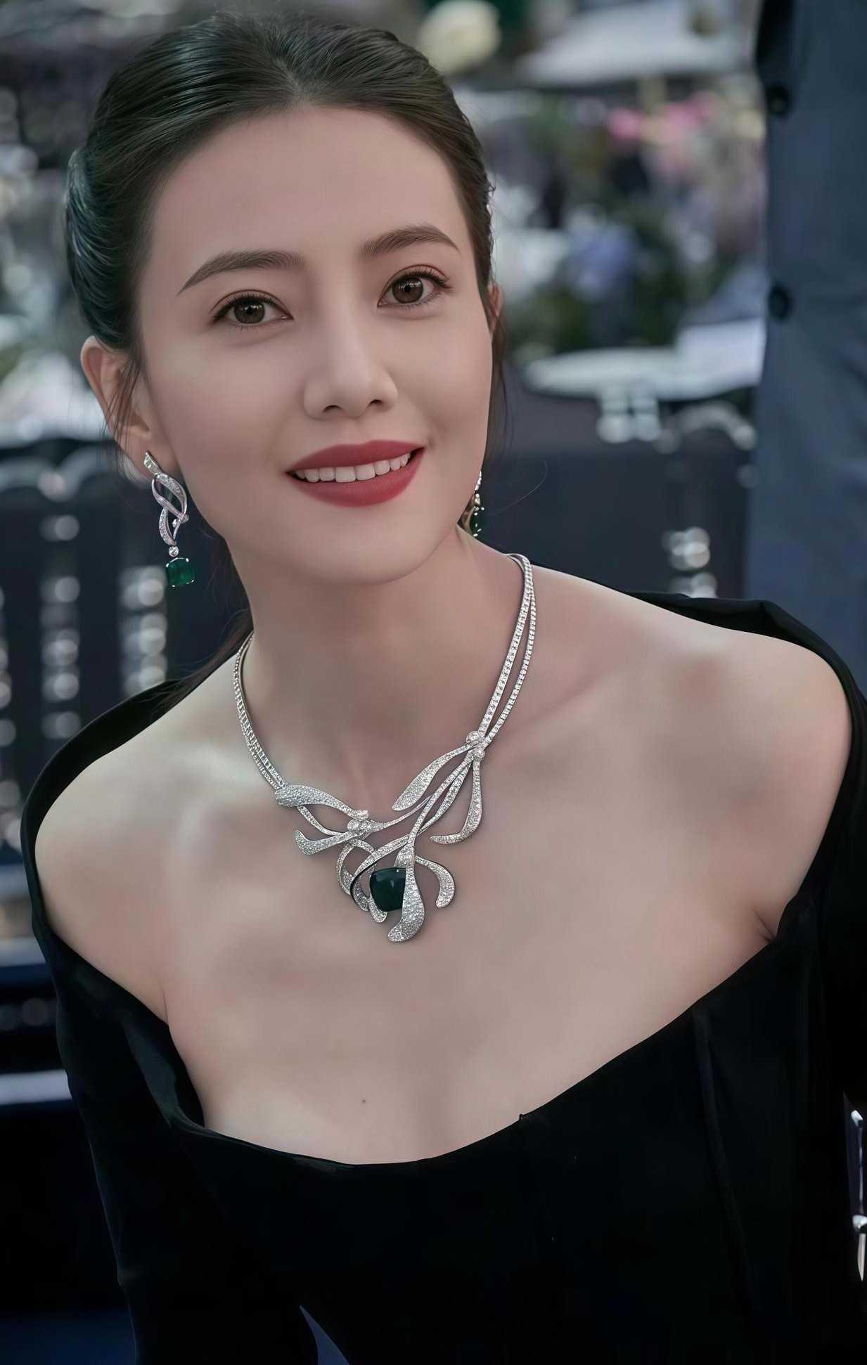 高圆圆，刻在一代人青春里的国民女神
