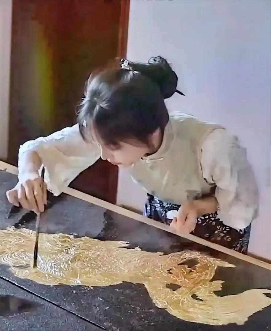 成都漆器证实李子柒全程自己做，他们只提供技术和理论指导！！李子柒不是为了拍视频弄