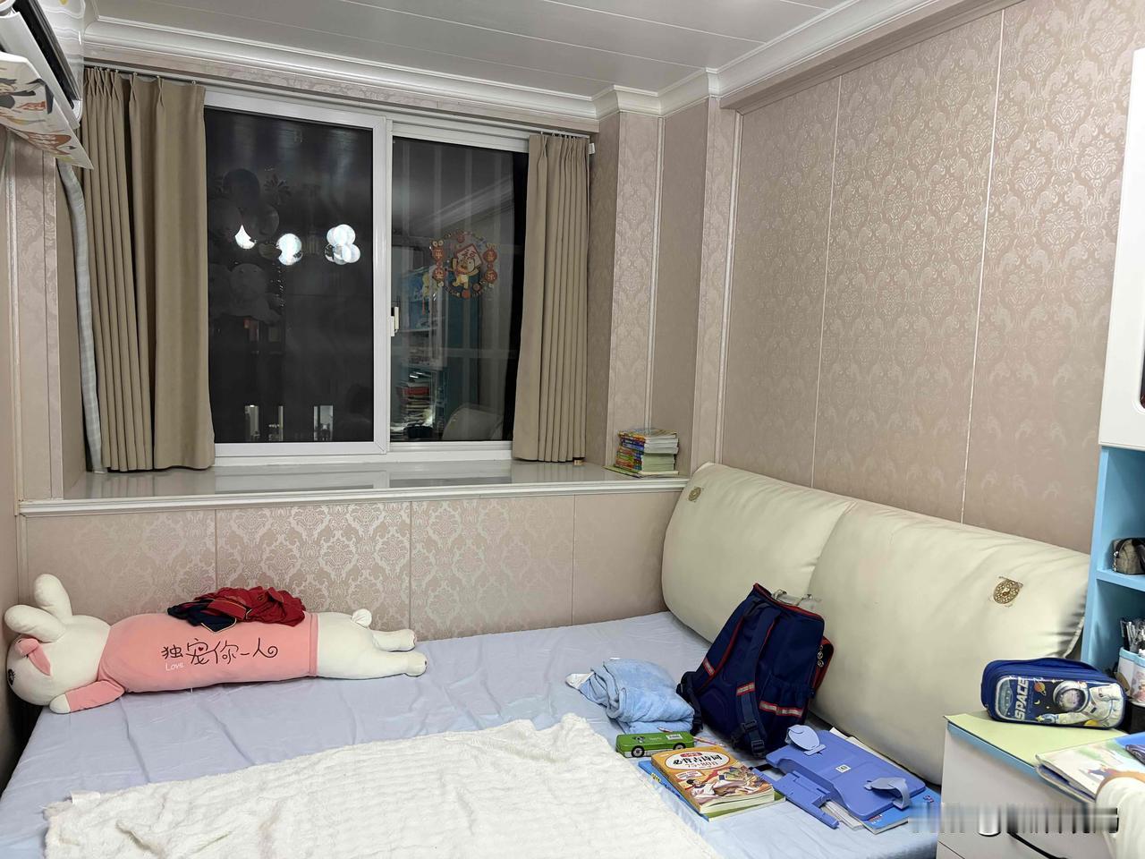 人往高处走，高处有啥呢？以前我住城中村，觉得换个好小区就是高处。后来住上了，才发