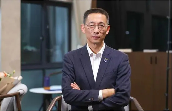 2014年，一位瑞典教授在谈到中国科技时，露出满脸不屑。时任清华副校长的施一公，