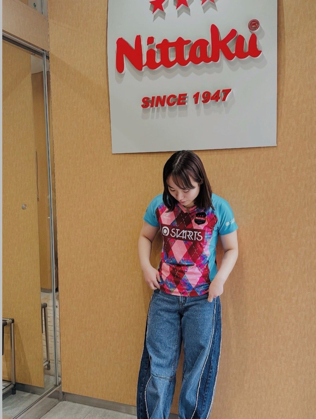 这个角度可以 显得伊藤有165似的