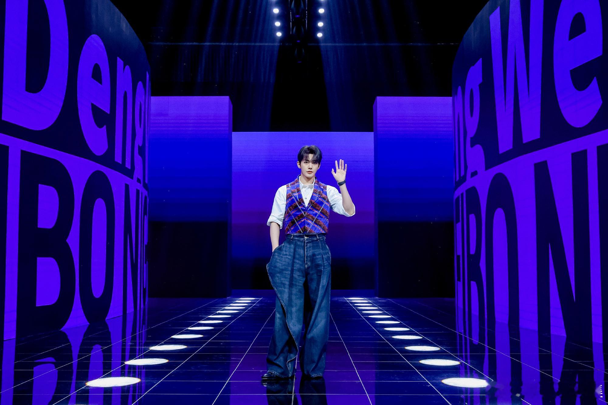 喵娲娲下次能不能带我追邓为 羡慕两个字我已经说腻了！带着粉丝勇闯休息间，帮粉丝实