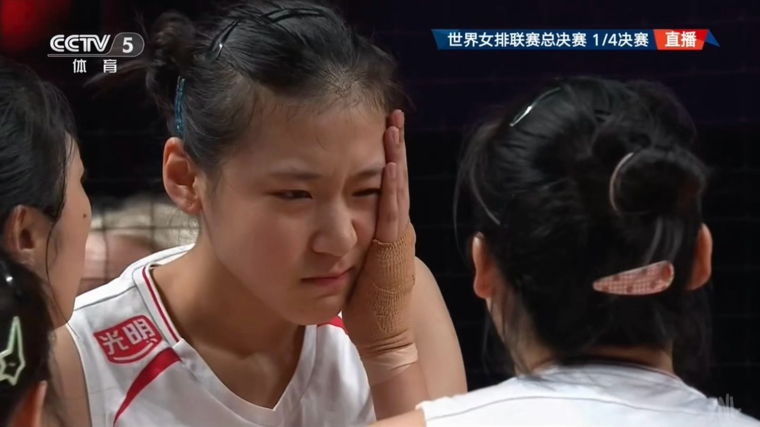 被奥芊萌晕了 