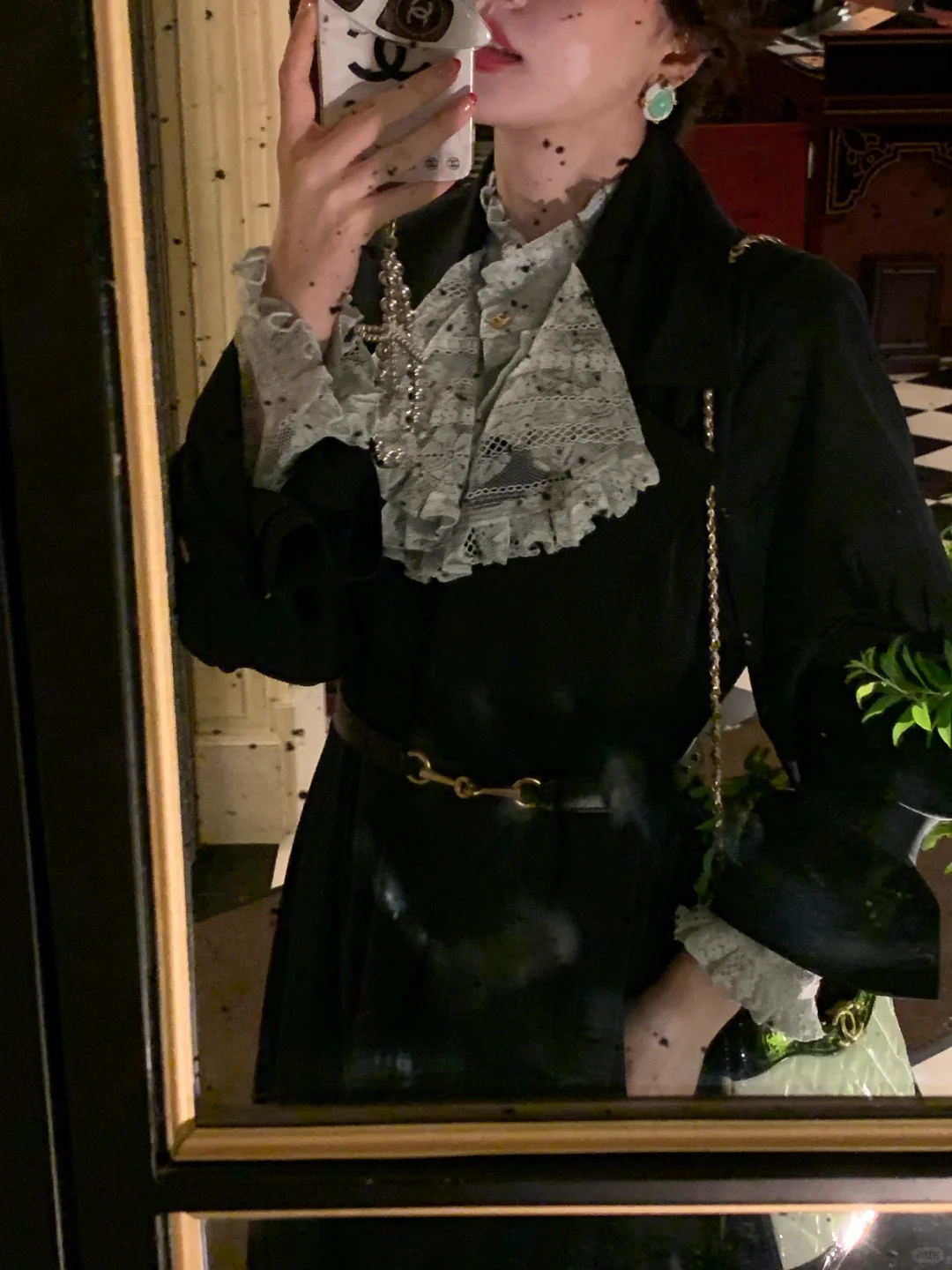 风衣叠蕾丝 叠穿大法好绝啊