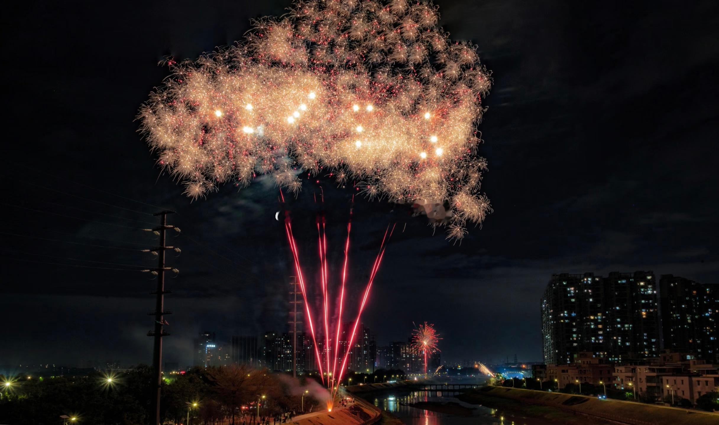 2025杀青快乐，2026开机大吉！愿新年：钱包鼓鼓，脚步从容，眼里有星跨年夜，