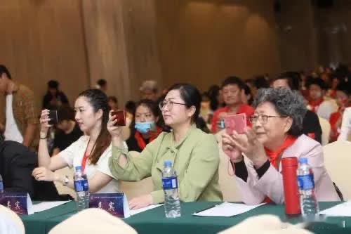 美国彻底没想到！中国耗时十余年、砸下 664 亿，在高原打造超级 “巨型充电宝”