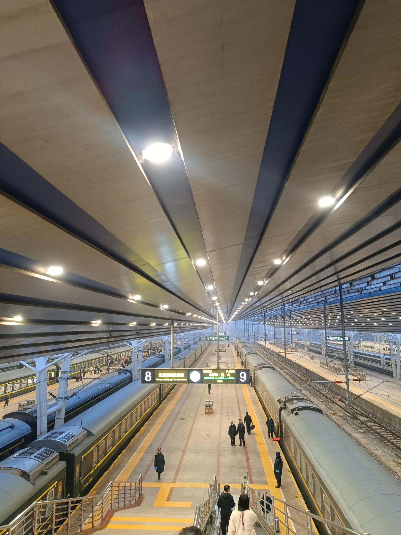 聊了二十天的女网友，决定去她得城市见面，结果到了她得城市，不理我了，我该怎么办呢