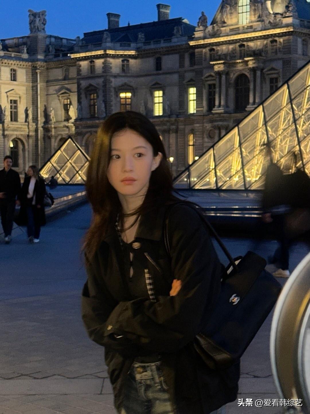 10日，演员高允贞在自己的Instagram上传了多张照片。公开的照片中，高允贞