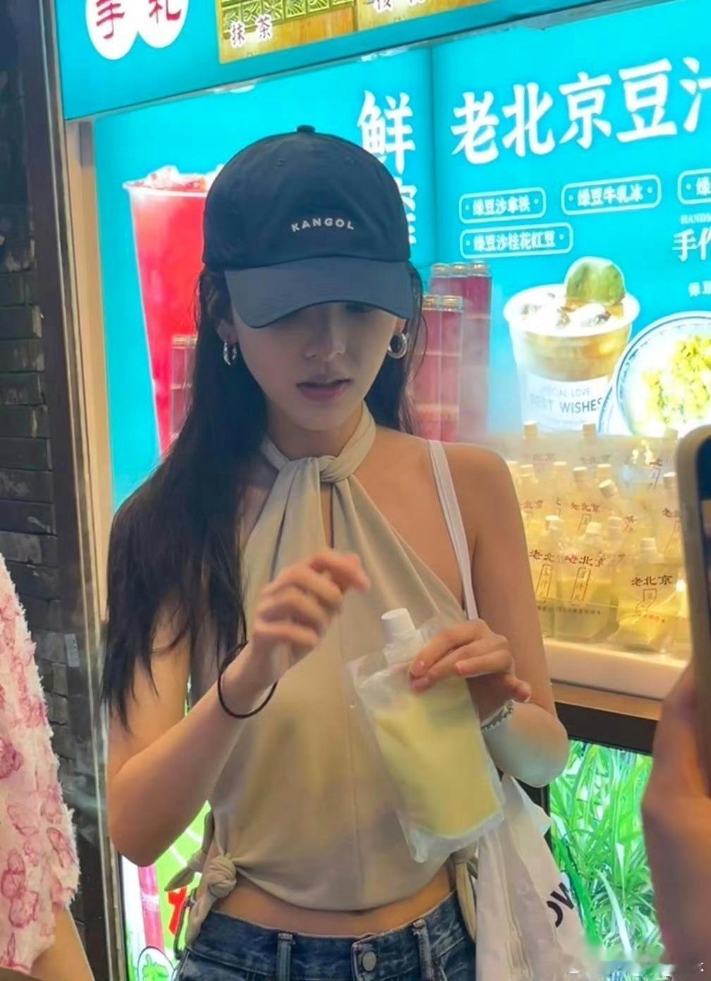 章若楠素颜状态太好了，果然美女都是天生丽质，气度不凡呐。 ​​​
