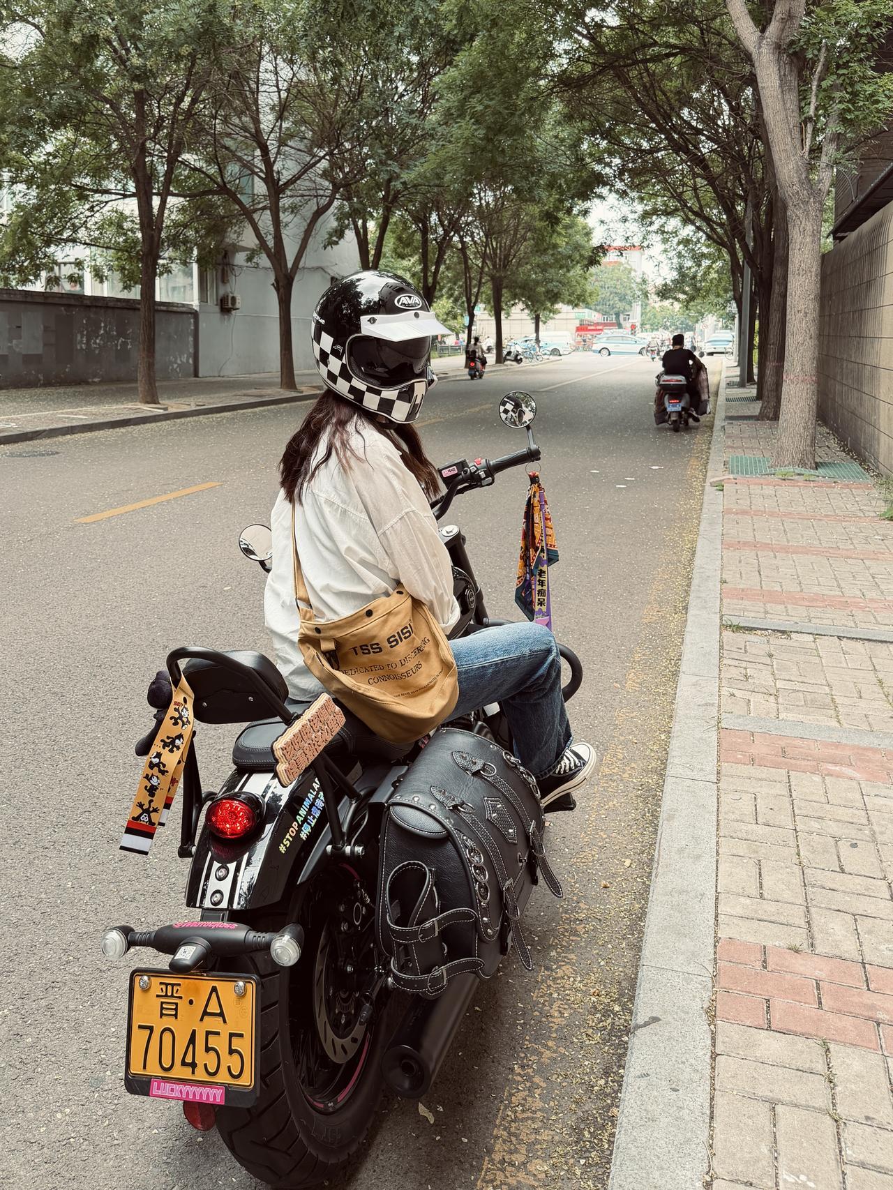 一个人 一台车 漫无目的地闲逛
这是独属于我的放空时刻【来自懂车帝车友圈】