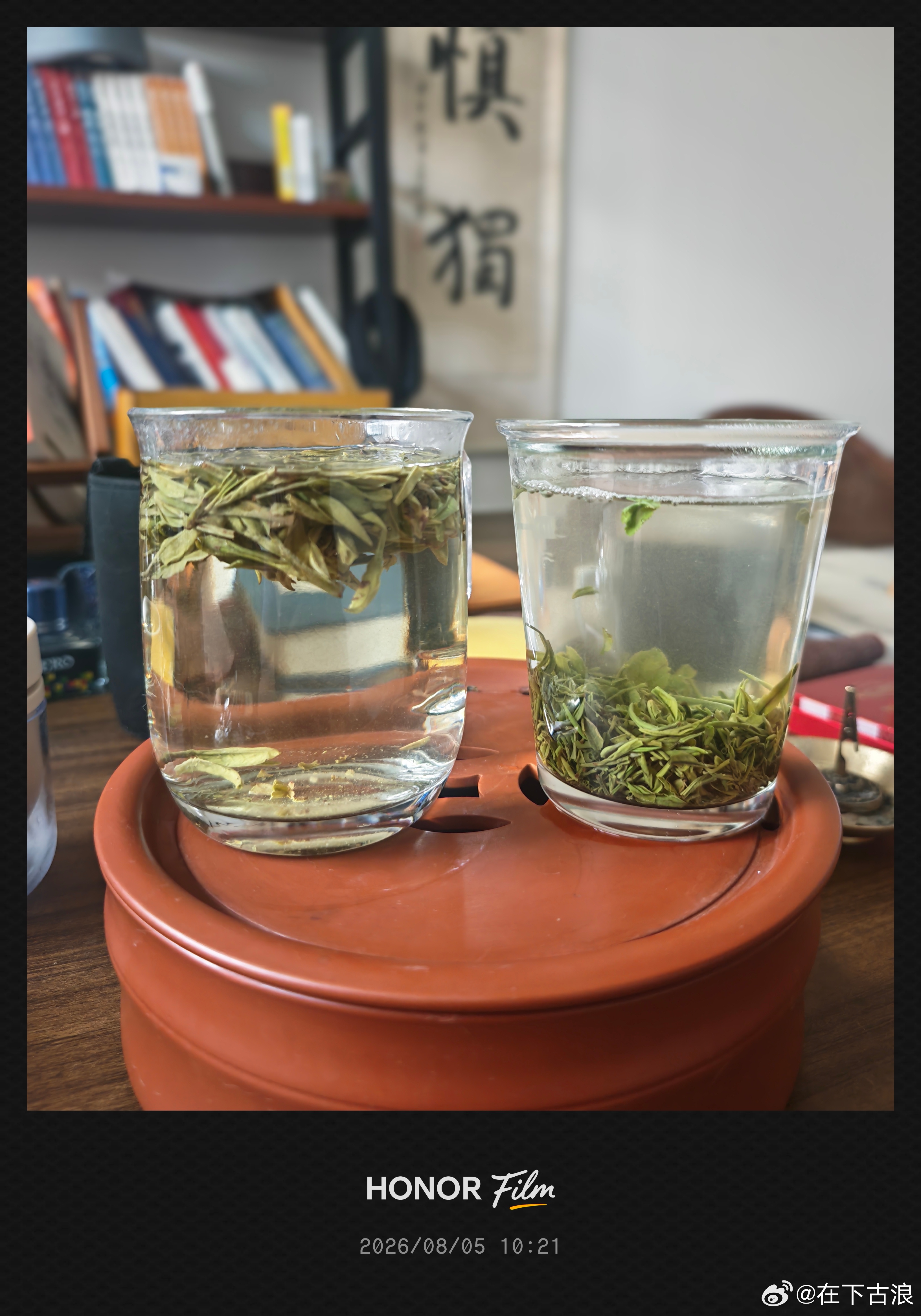 我要品一品西湖龙井和信阳毛尖的区别，崂山绿茶日照绿茶，现在已经能分辨出来了，非得