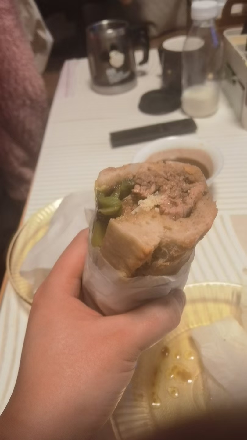 忙了一天，终于能睡觉了。几周没自己做一顿饭，一直瞎凑合。放个毒，不能只我饿[哈哈