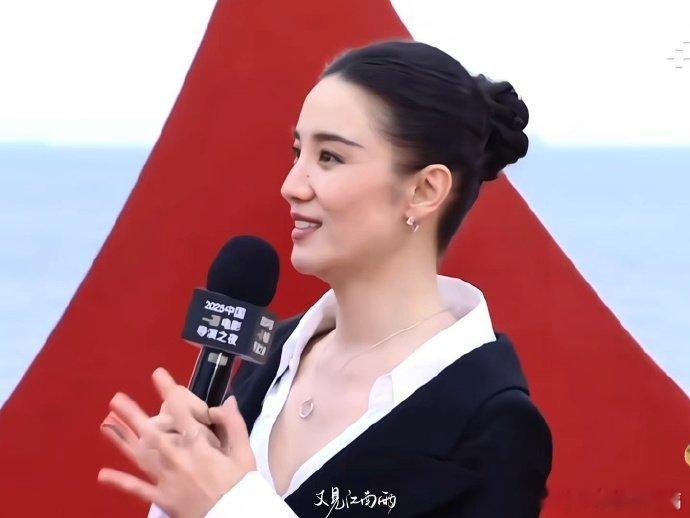 宋佳电影行业的中女时代这就是宋佳在电影行业的成就诶，中年女性里她真的太闪耀了，打