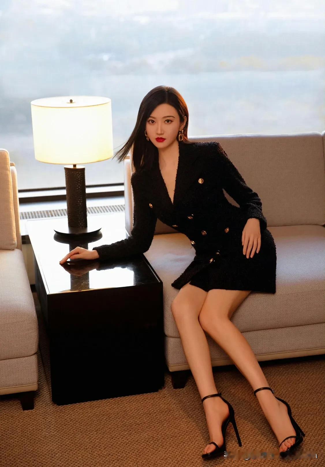 景甜优雅女性，气质如兰