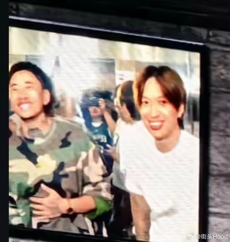 马思唯演唱会大屏放了与Asen的合照📷 