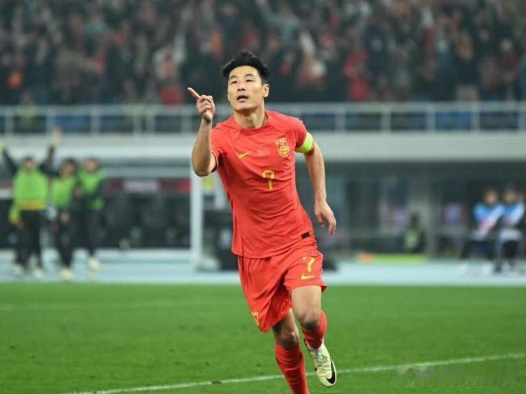 武磊将迎来他的国家队生涯百场里程碑。武磊再次入选国家队，将有希望在国足6月份对新