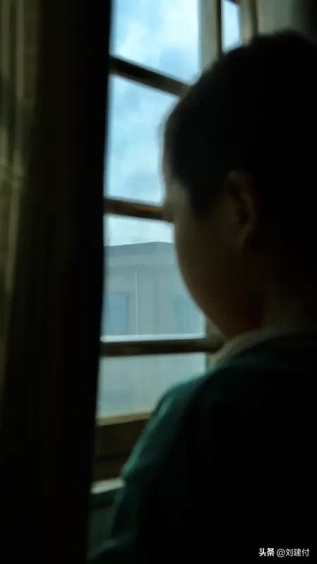 陈锦鸿把自闭症儿子培养成青年钢琴家 陈锦鸿将自闭症儿子培养成青年钢琴家，实在太厉