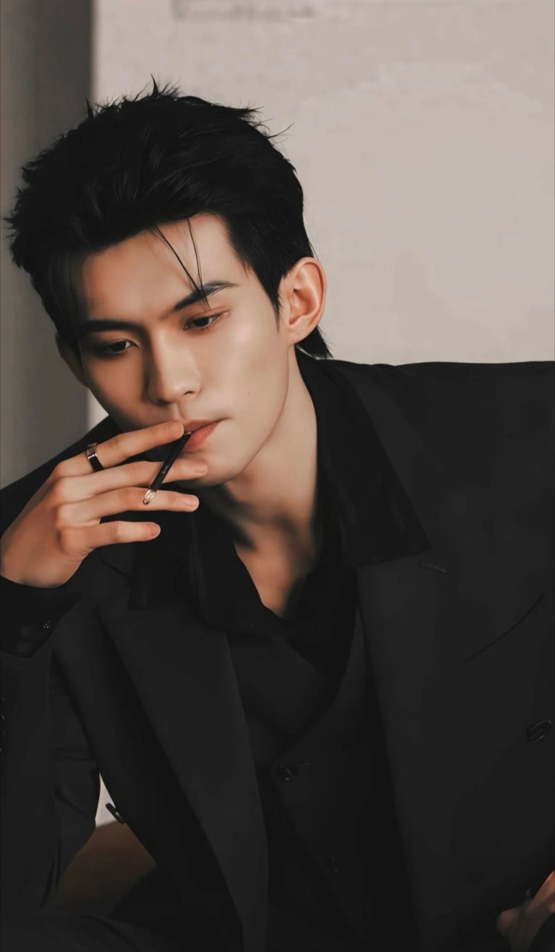 深夜福利看了我的霄儿再睡吧 棍棍们[来抱抱]​​​
