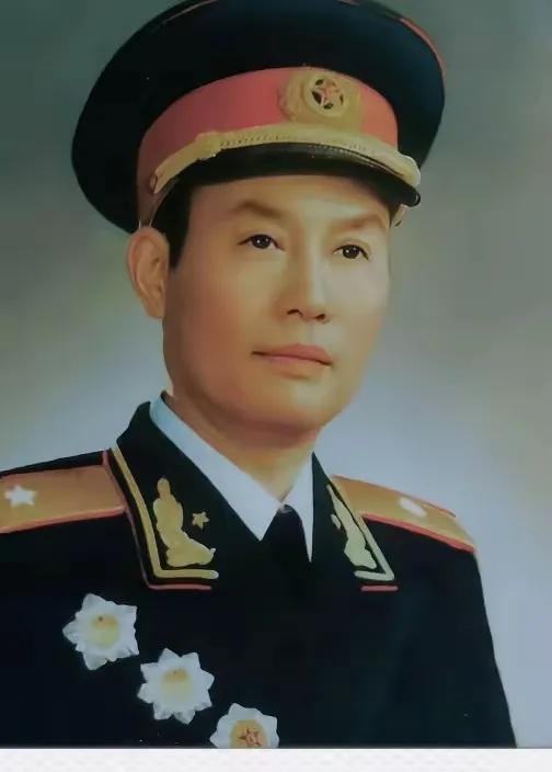 1937年初甘肃倪家营子，马家军旅长马禄望着被俘的红军参谋长黄鹄显，做出了一个改