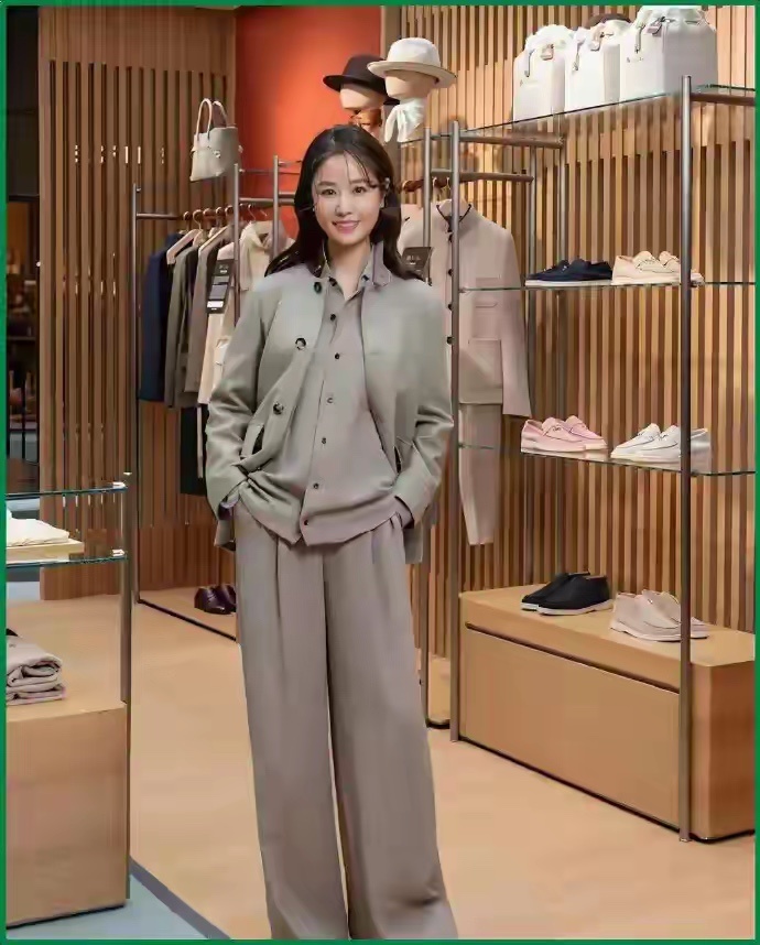 49岁林心如增肥后反而更美，网友直呼认不出 ，她到底靠什么逆袭？ 