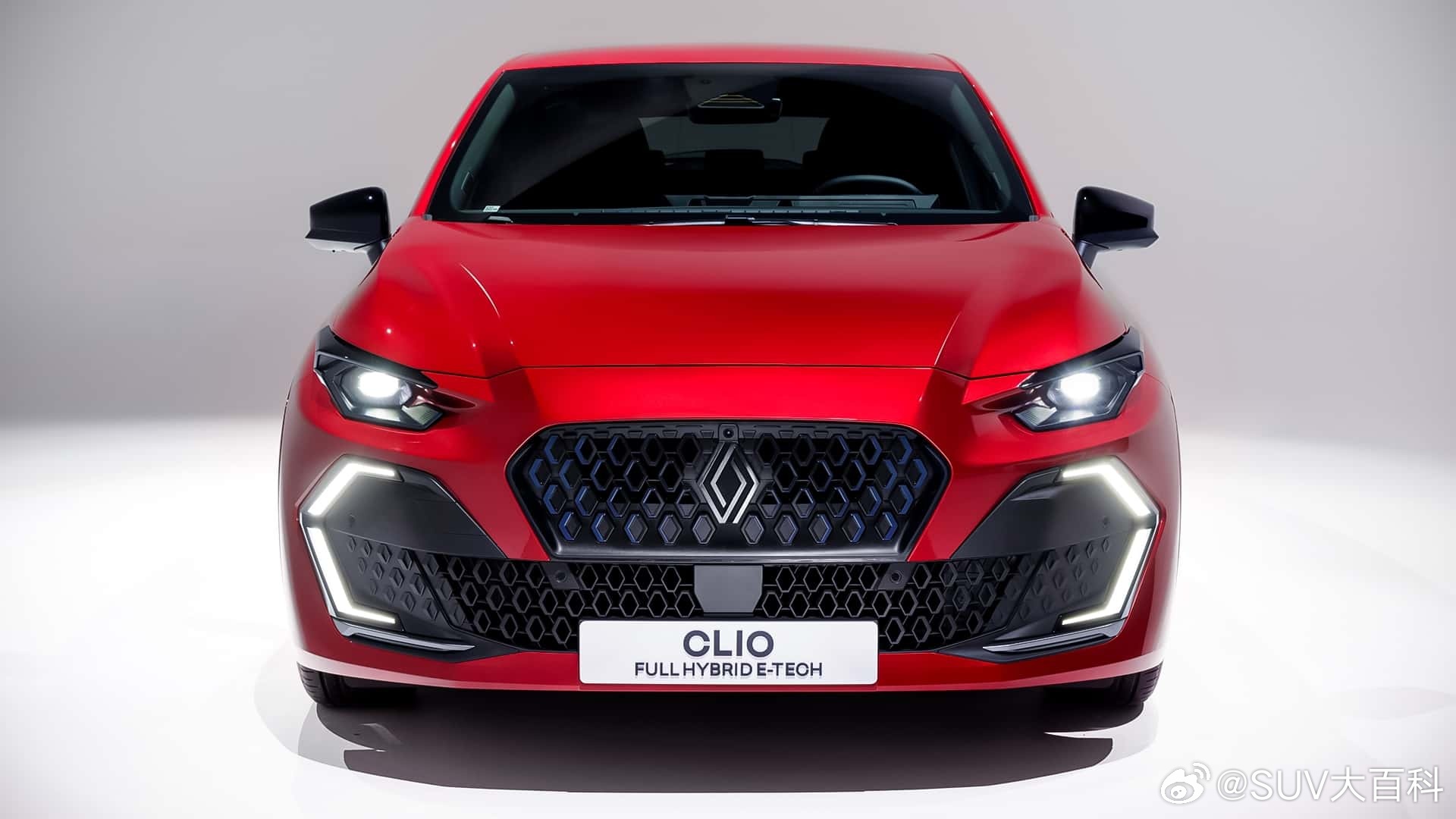 2025慕尼黑车展 雷诺发布了全新一代Clio，这是设计语言全面颠覆的一代，浑身