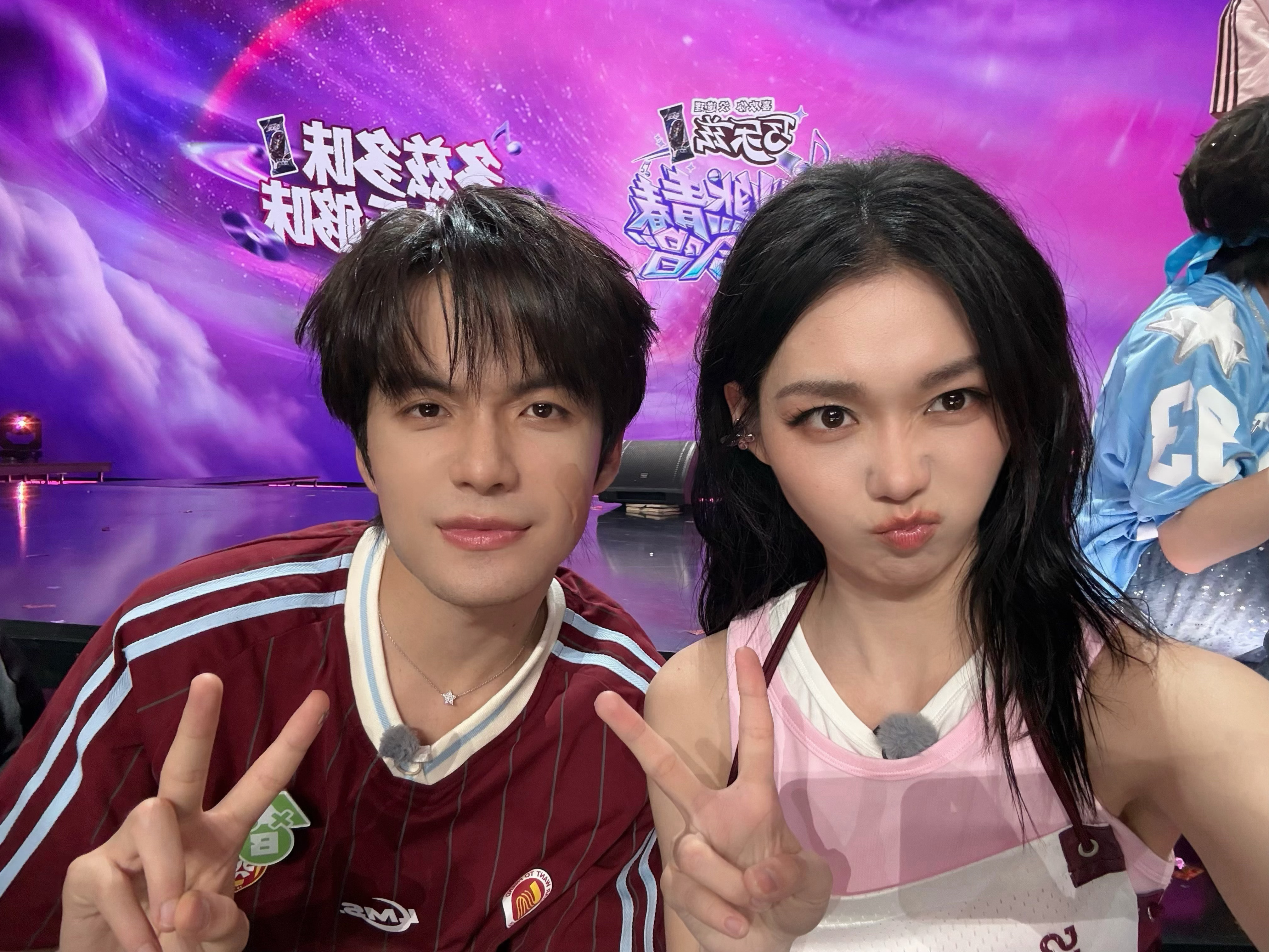 张颜齐  收集下毕业合照📸 