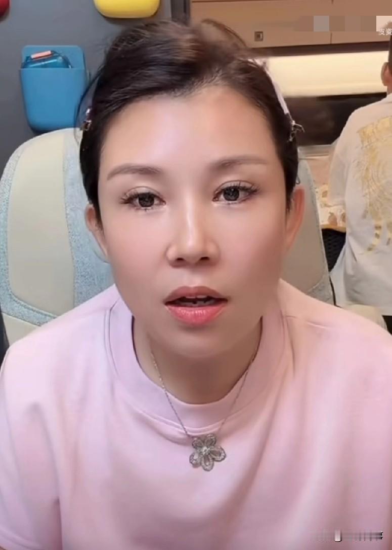 说驴爸假分手为了骗二驴5000抚养费！

我拆本了你们往死骂我，昨晚还说我给人家