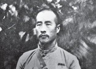 1938年，韩复榘开完会议之后，已经是傍晚，韩复榘正要走，旁边一位侍从官却走过来