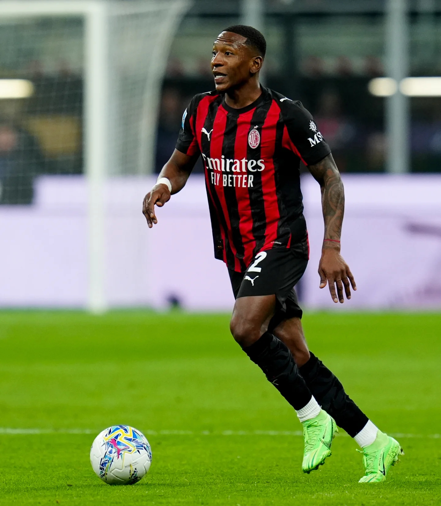 【埃斯图皮尼安🇪🇨】 “整个团队为拿下这场米兰德比 付出了巨大努力。穿着这件