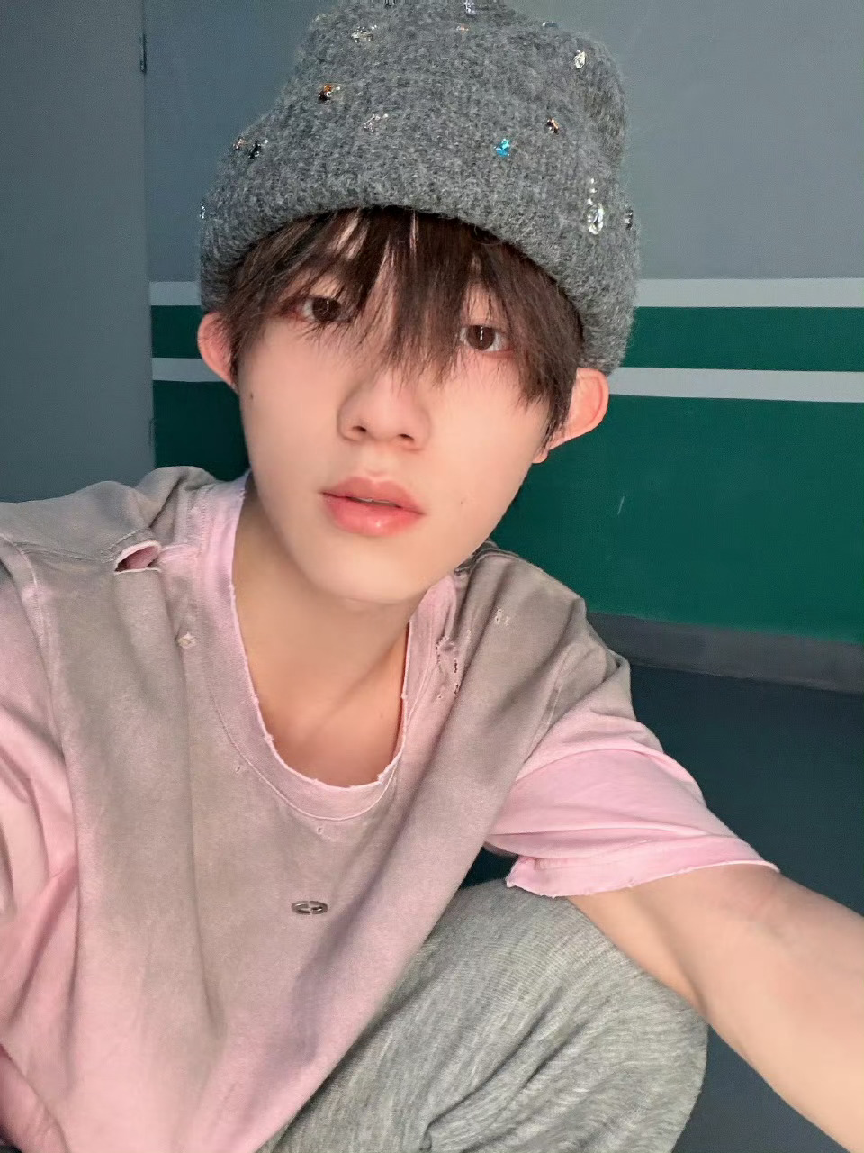 建议直接开个「每日自拍盲盒」栏目，我愿为这个项目氪金终生！