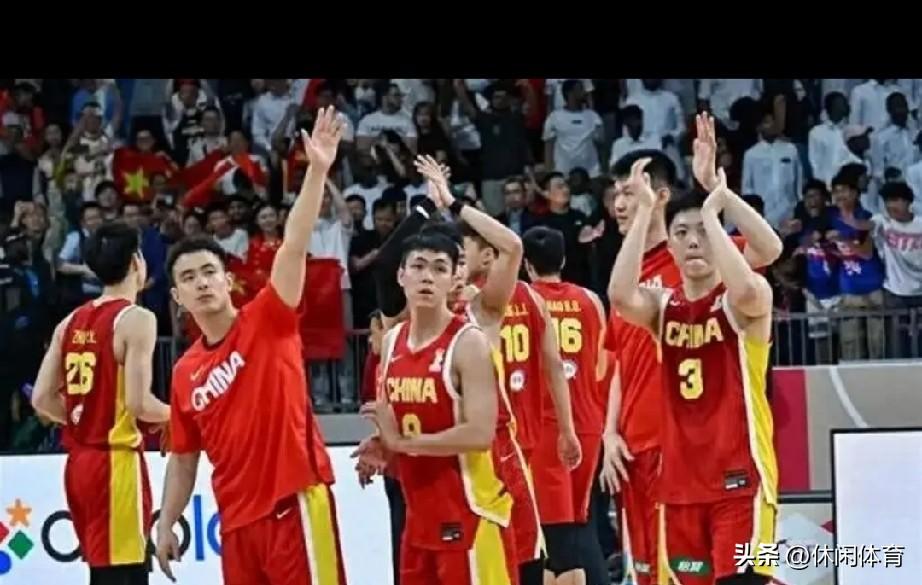 亚运男篮大名单出炉！赵继伟缺席，胡明轩接棒队长，郭士强的深层考量
 
 
亚运代