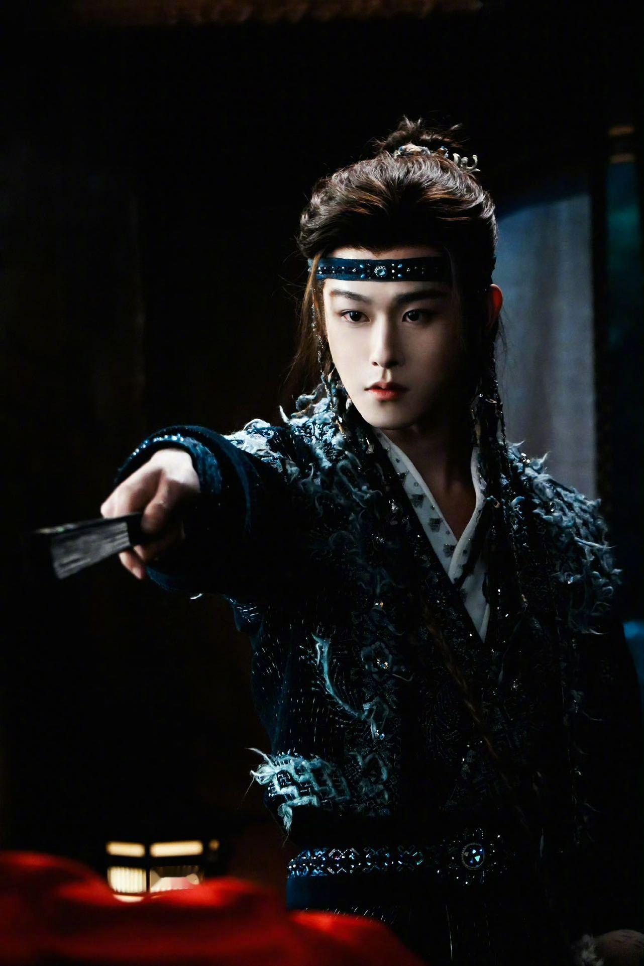 田嘉瑞开播首周涨粉33.4万  热播效应看得见！凭借《月鳞绮纪》中寄灵与龙神的精