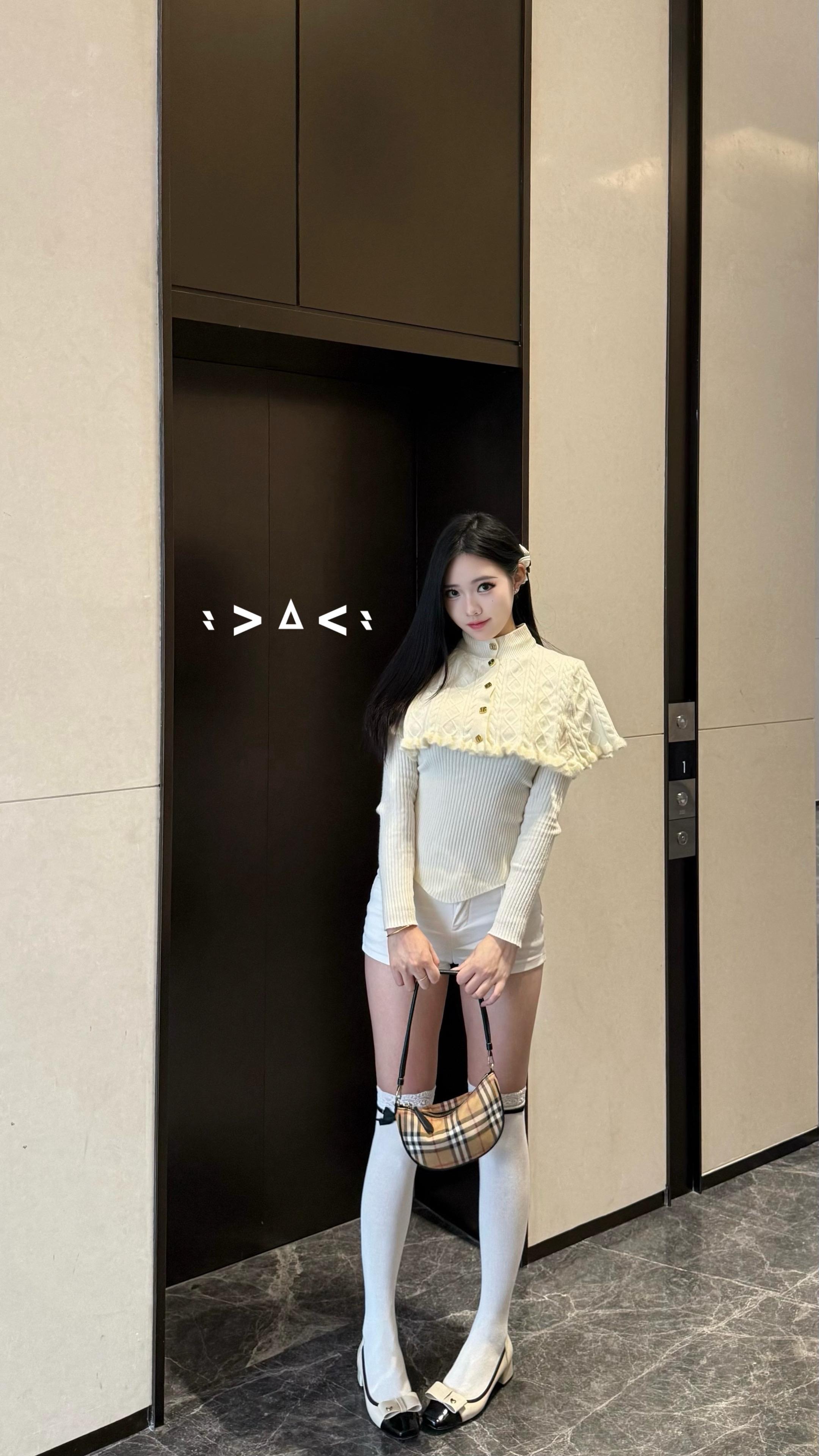 可以不夸她吗 我也会装可爱