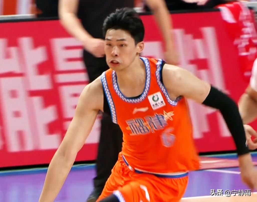 邹阳25分10篮板率队爆冷胜北京——CBA第二十七轮国内球员最佳阵容简评：
大前