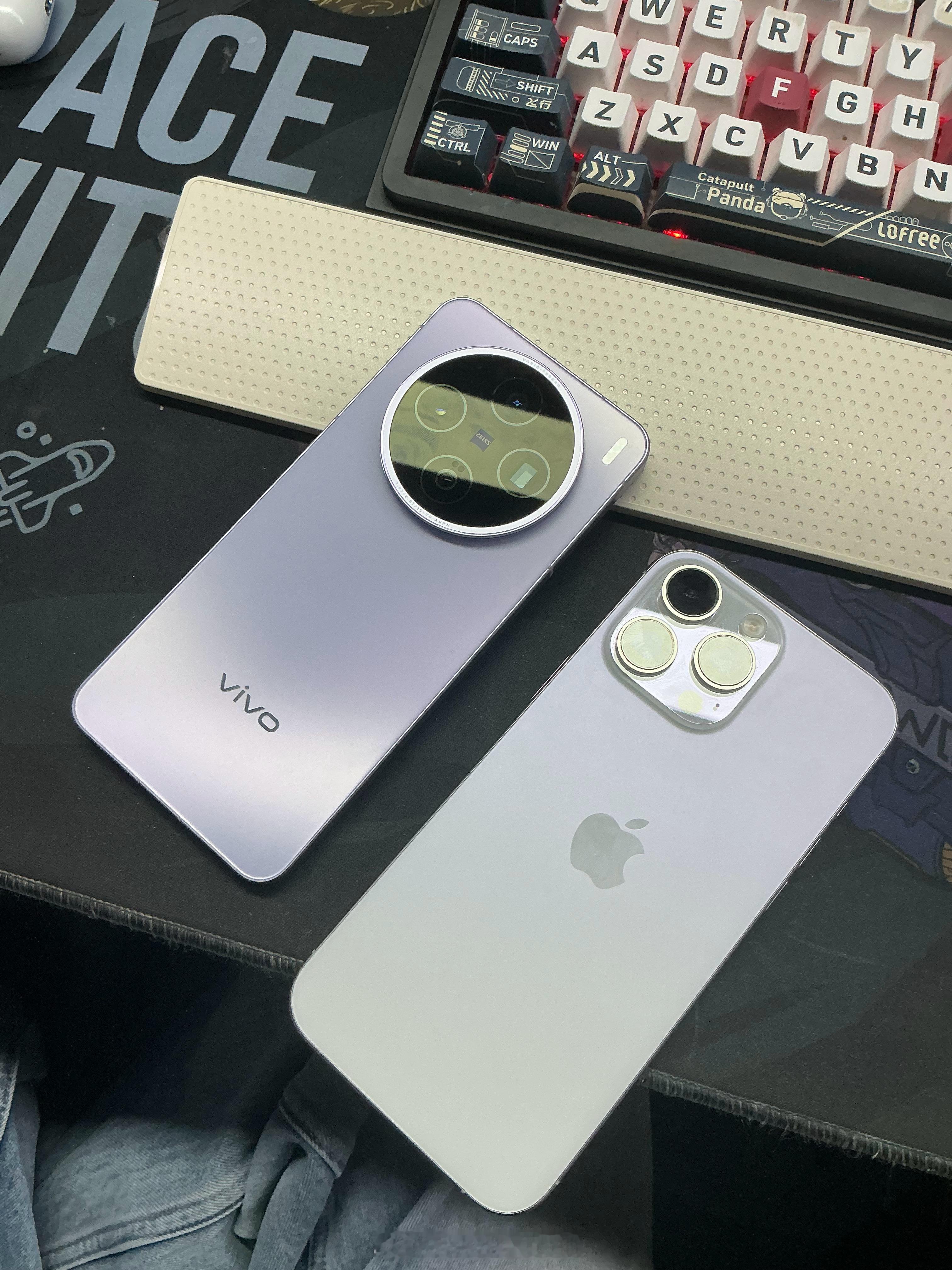 安卓换iPhone后的尴尬瞬间没什么尴尬的吧就是…没有120w的快充，充电要等1