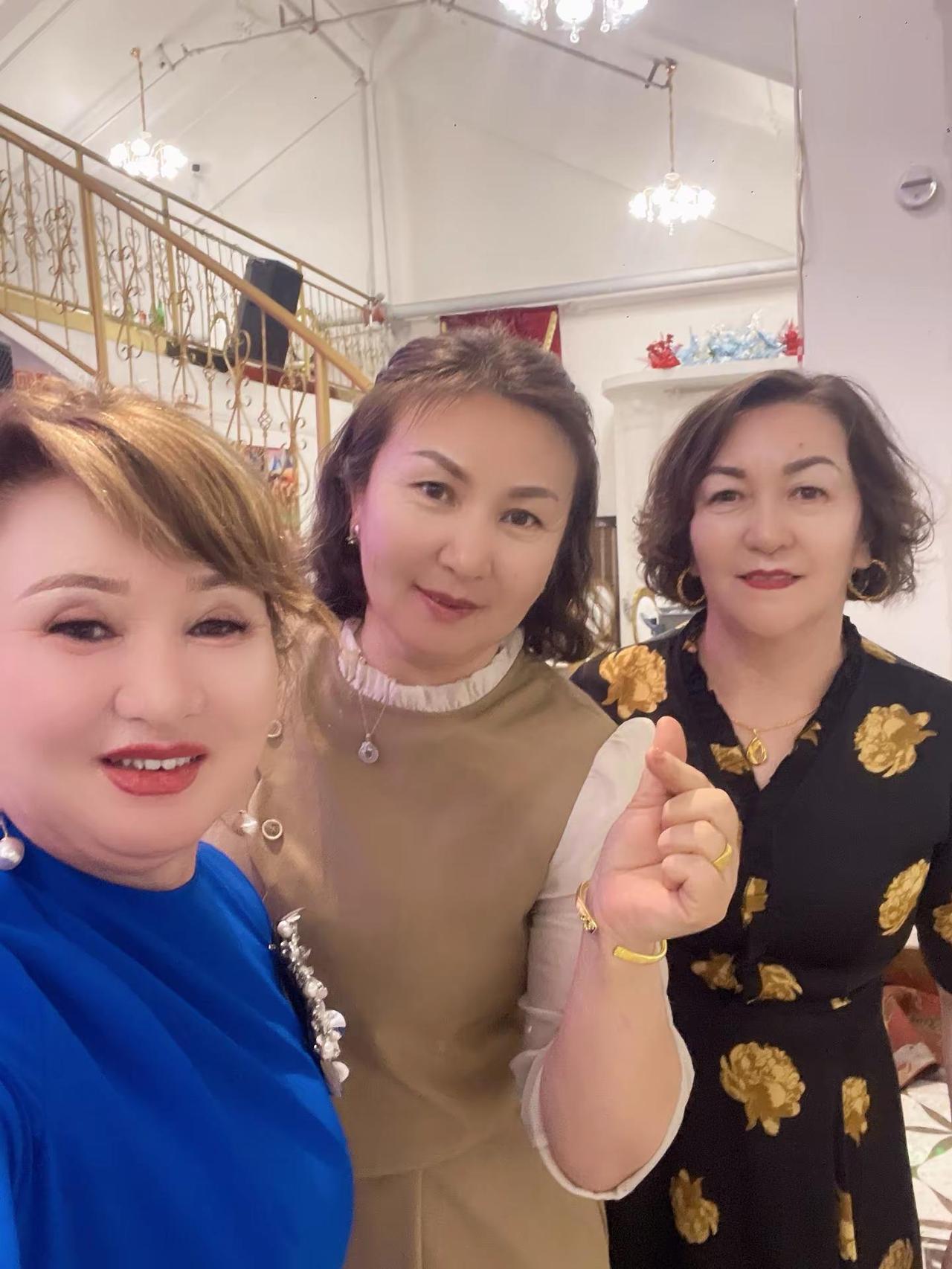 美女们节日快乐🌹🌹🌹