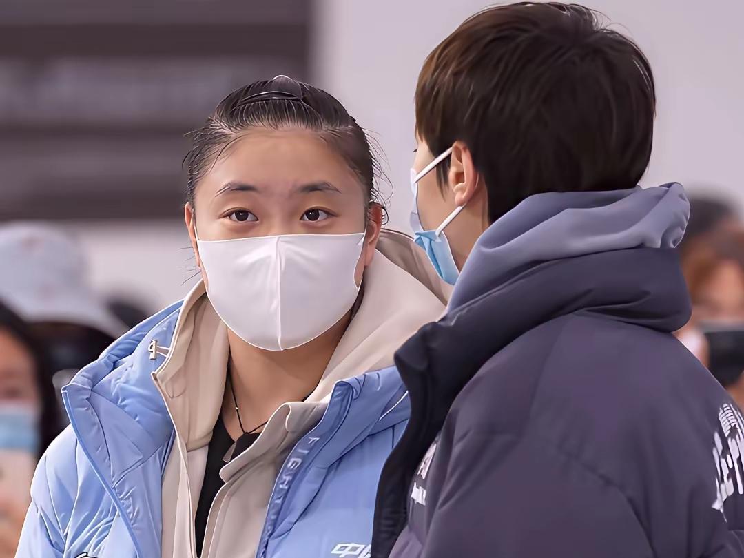 鲁能卫冕之战
第二盘
徐奕0:3不敌覃予萱
四局比分
11:13，8:11，8: