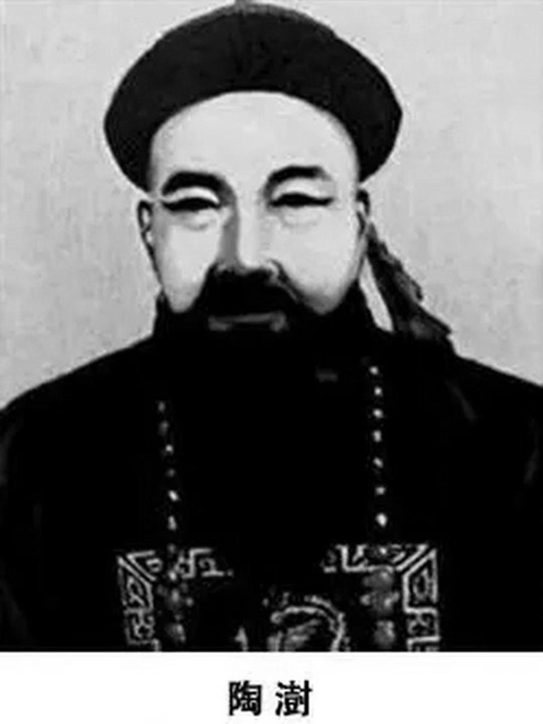 道光年间，权倾朝野的两江总督，最怕的不是皇帝，不是政敌。他最怕的，是自己死后，家