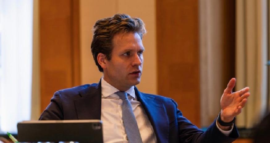 果不其然。
 
荷兰方面突然宣布了，不后悔动用紧急法令处置安世半导体在荷兰的资产