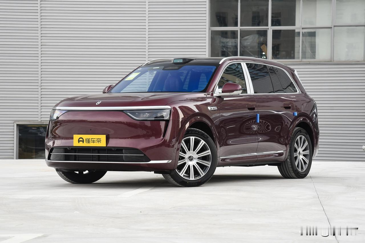 建议每次开车至少跑20分钟，让电瓶充分充电、发动机达到工作温度；停车时保持油箱半