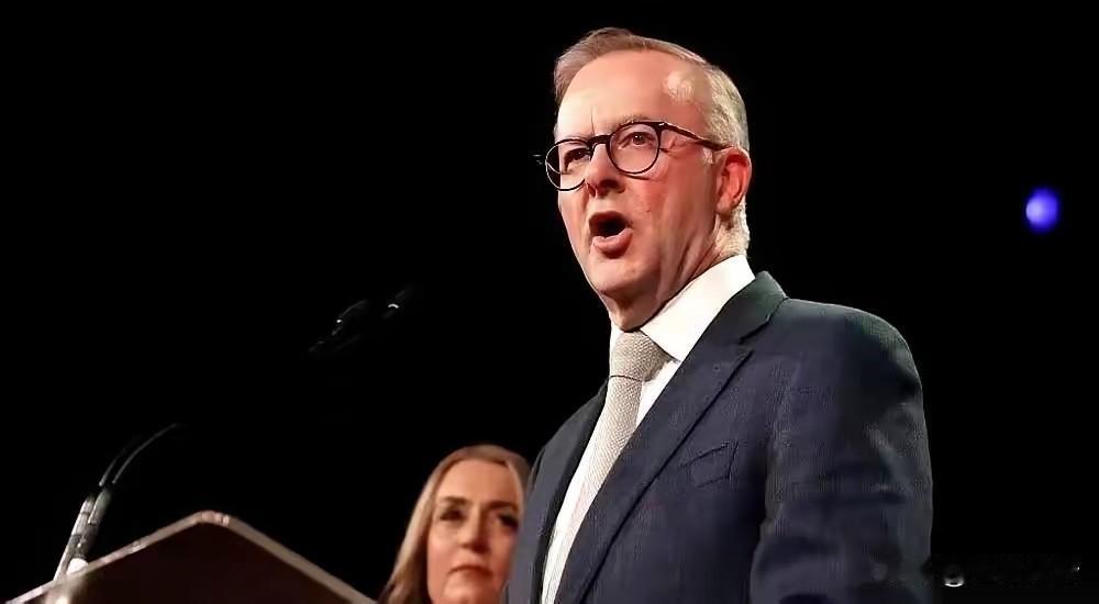 澳大利亚这变脸的速度，简直比川剧还精彩！前脚刚要把达尔文港强行收归国有，后脚一封