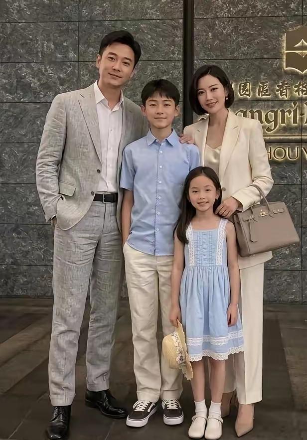 70后的你羡慕一家4口的美满生活吗？70后的一代吃了计划生育的亏，一对夫妻只能生
