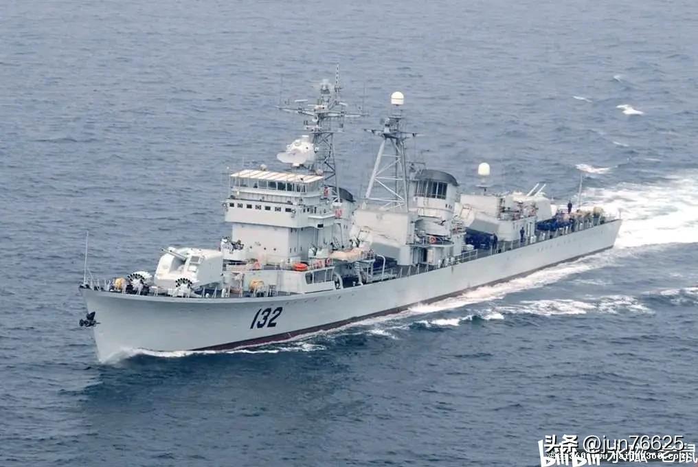 42型驱逐舰与中国海军的渊源！
英国的42型导弹驱逐舰除了出口宿敌阿根廷外，和中
