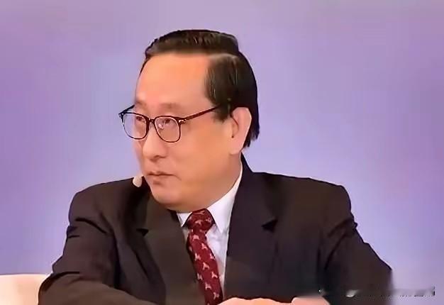 就在刚才
高志凯真是个高人呐，高级的高，不是高官的高，他的很多话直接把我看呆了。