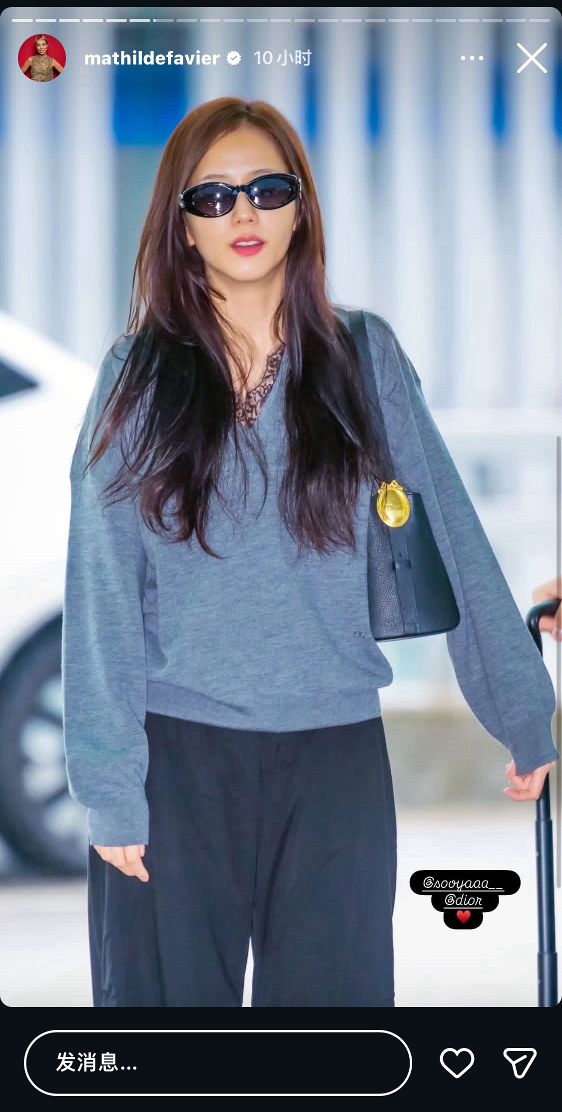 kimjisoo  妈粉就这样 转发转发艾特 